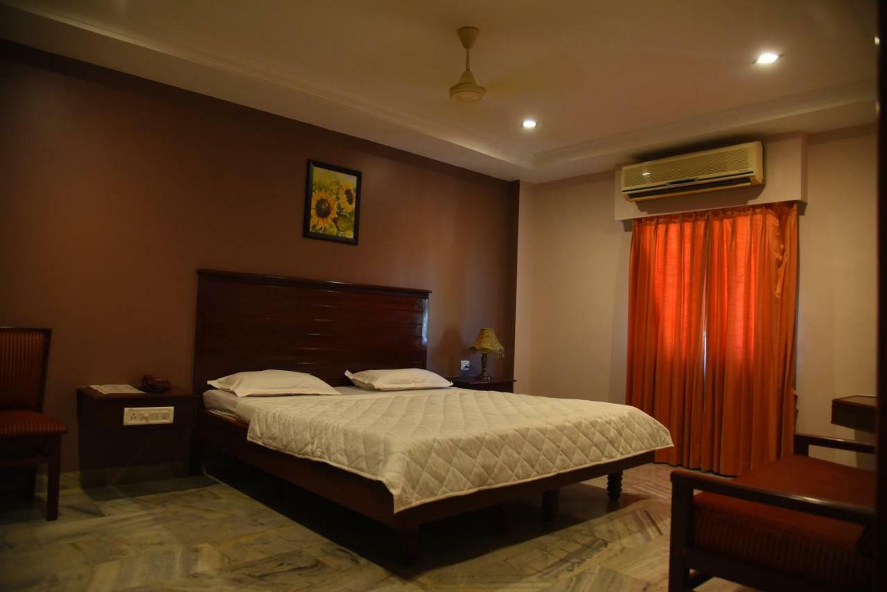 Subhalakshmi Palace Karaikkudi