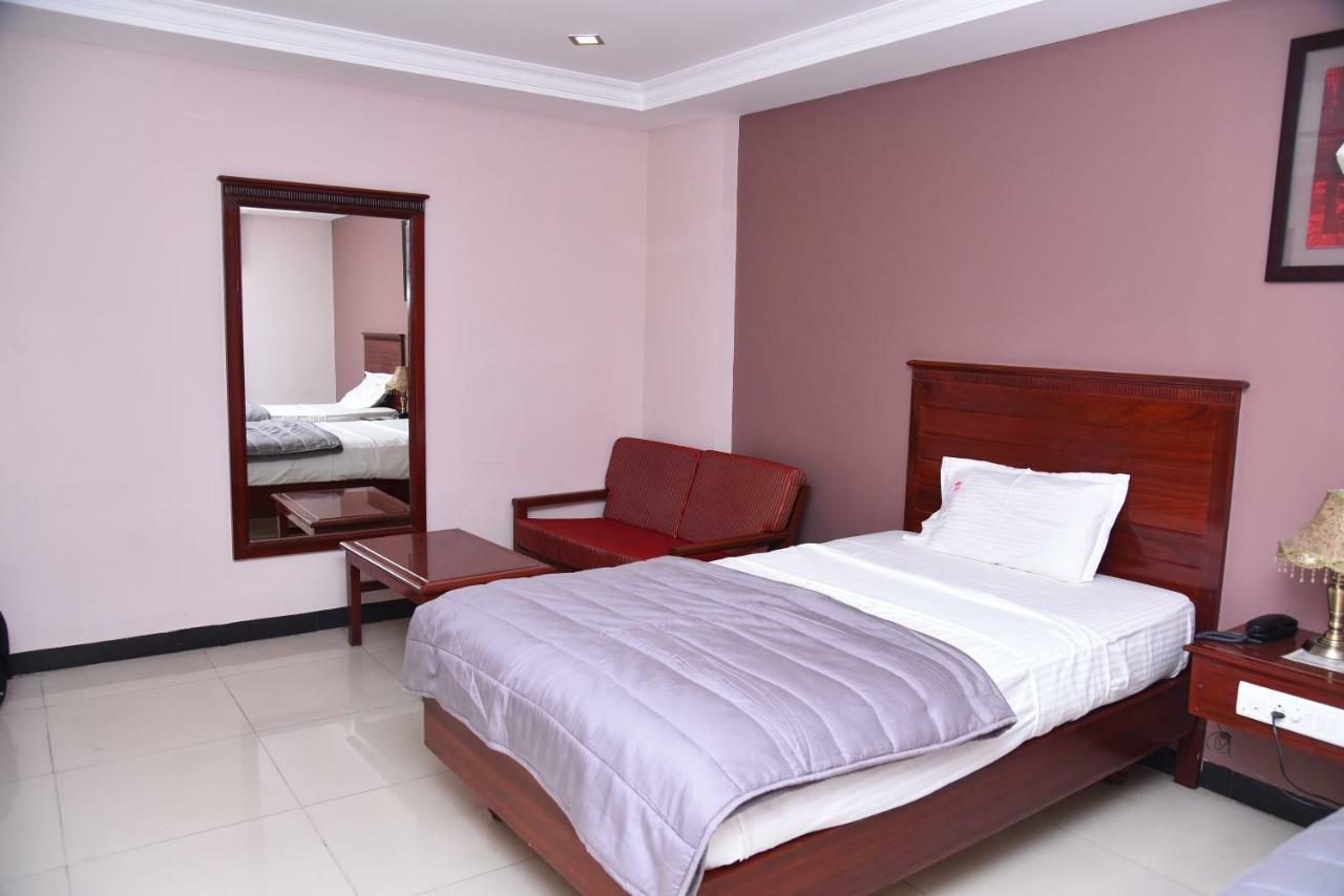 Subhalakshmi Palace Hotel 2*