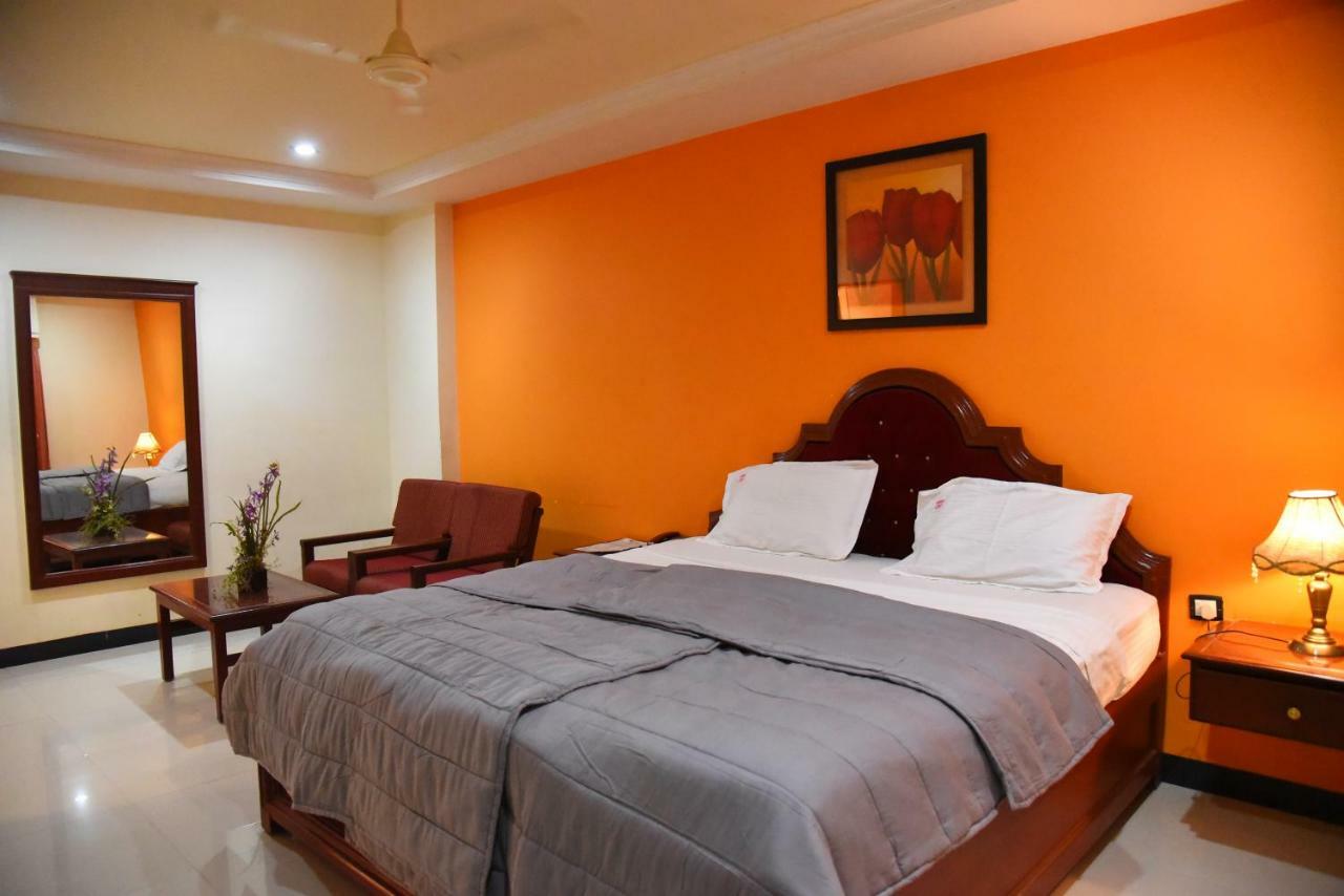 Hotel Subhalakshmi Palace
